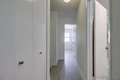 Entry Way - 220 B Ave, Coronado, CA 92118 photo 3 of 4