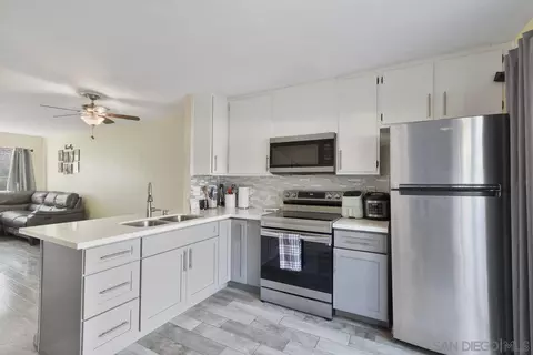 10157 Carefree Dr, Santee, CA 92071