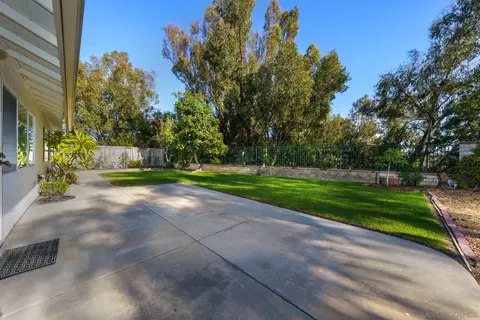 Exterior - 528 Lupine Way, Oceanside, CA 92057 photo 5 of 13