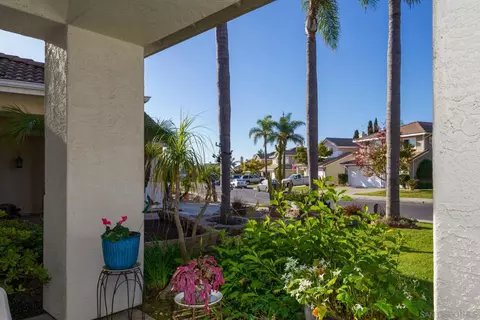 Exterior - 528 Lupine Way, Oceanside, CA 92057 photo 3 of 13