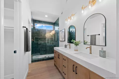 Bath - 4708 Denia Way, Oceanside, CA 92056 photo 2 of 3