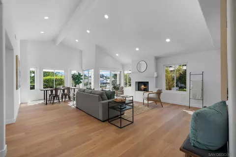 Living - 4708 Denia Way, Oceanside, CA 92056 photo 2 of 3