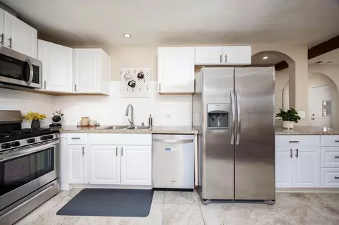 9259 Brookside Cir, Spring Valley, CA 91977 photo 11