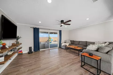 9509 Saint Andrews Dr, Santee, CA 92071 photo 6
