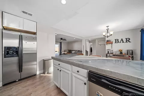 9509 Saint Andrews Dr, Santee, CA 92071 photo 11