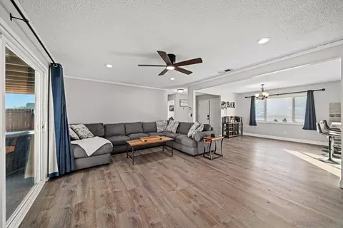 9509 Saint Andrews Dr, Santee, CA 92071 photo 7