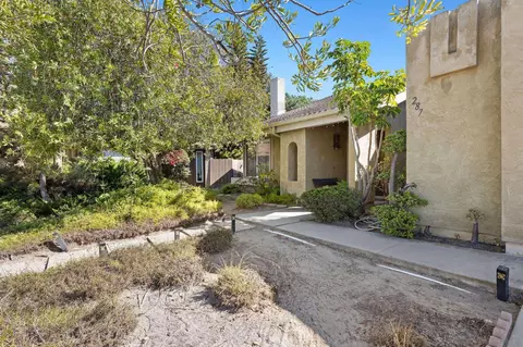 287 Sharp Pl, Encinitas, CA 92024 photo 2