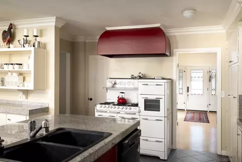 Kitchen - 8050 Fairview Ave, La Mesa, CA 91941 photo 3 of 4