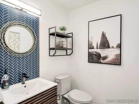 Bath - 4838 New Ranch Rd, El Cajon, CA 92020 photo 1 of 5