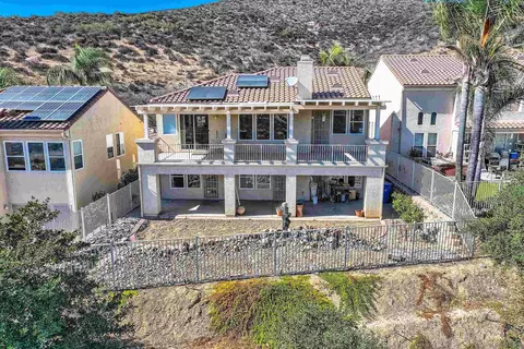 1875 Fabled Waters Dr, Spring Valley, CA 91977 photo 6