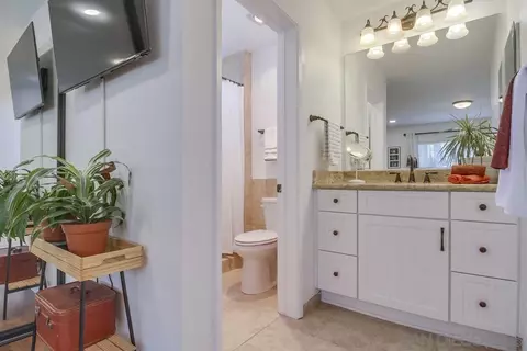 Bath - 7780 Parkway Dr #804, La Mesa, CA 91942 photo 1 of 5