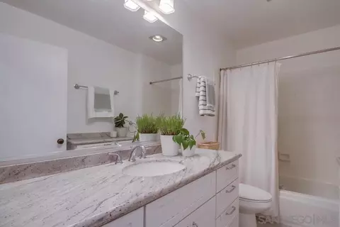 Bath - 7780 Parkway Dr #804, La Mesa, CA 91942 photo 4 of 5