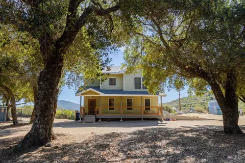 10028 Hulburd Grove Dr, Descanso, CA 91916
