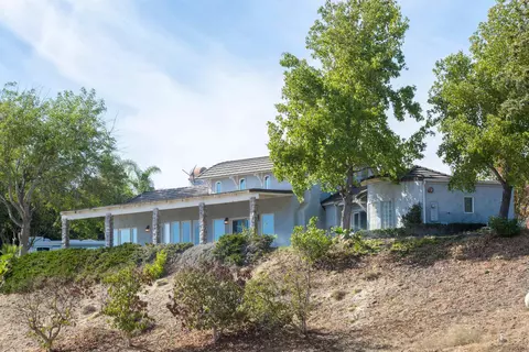Exterior - 40284 Sandia Creek Dr, Fallbrook, CA 92028 photo 11 of 18