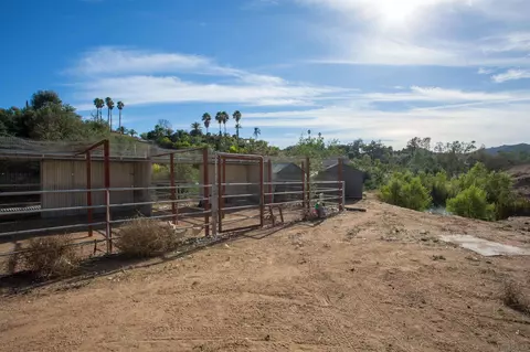 Exterior - 40284 Sandia Creek Dr, Fallbrook, CA 92028 photo 18 of 18