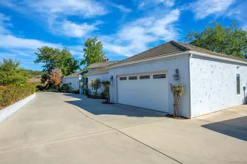 Other - 40284 Sandia Creek Dr, Fallbrook, CA 92028 photo 5 of 10