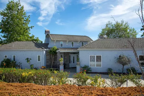 Exterior - 40284 Sandia Creek Dr, Fallbrook, CA 92028 photo 15 of 18