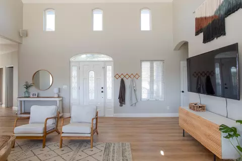 Entry Way - 40284 Sandia Creek Dr, Fallbrook, CA 92028 photo 1 of 1