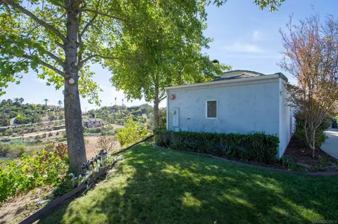 Exterior - 40284 Sandia Creek Dr, Fallbrook, CA 92028 photo 7 of 18
