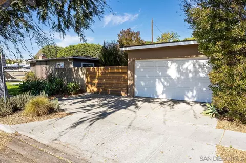 Exterior - 5701 E Walton St, Long Beach, CA 90815 photo 4 of 12