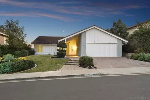 10553 Vista Lago Pl, San Diego, CA 92131