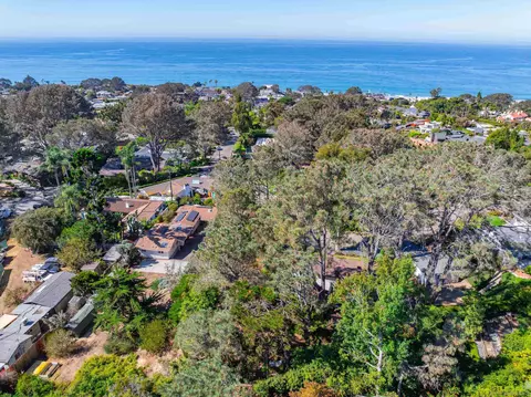 581 15th St, Del Mar, CA 92014
