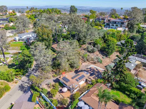 View/Area - 581 15th St, Del Mar, CA 92014 photo 4 of 14