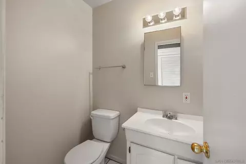 960 Sunset Dr, Vista, CA 92081 photo 20