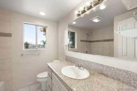 960 Sunset Dr, Vista, CA 92081 photo 23