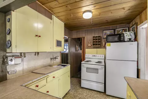 Kitchen - 578 El Centro, Mount Laguna, CA 91948 photo 1 of 2