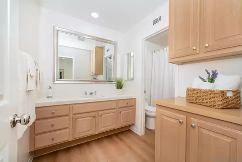 Bath - 3305 Genoa Way #94, Oceanside, CA 92056 photo 3 of 4