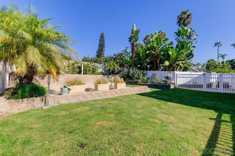 Exterior - 330 Huff St, Vista, CA 92083 photo 5 of 7