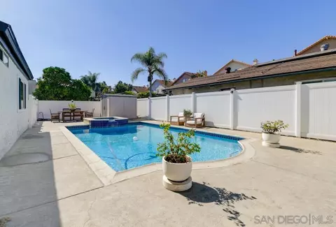 Exterior - 330 Huff St, Vista, CA 92083 photo 3 of 7
