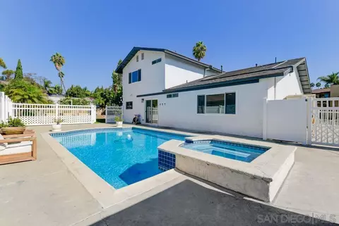 Exterior - 330 Huff St, Vista, CA 92083 photo 2 of 7