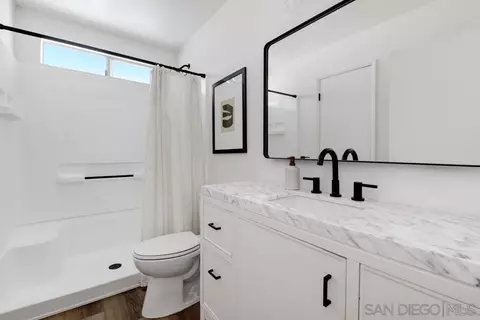 Bath - 330 Huff St, Vista, CA 92083 photo 1 of 2