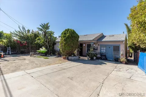 1574-76 Skyline Dr, Lemon Grove, CA 91945