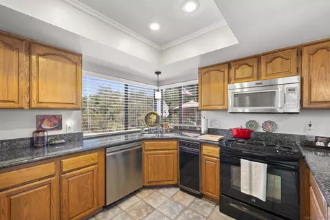 Kitchen - 2154 Via Dieguenos, Alpine, CA 91901 photo 2 of 2