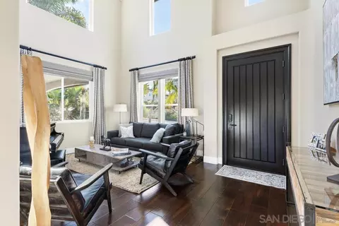 1377 Napoli St, Oceanside, CA 92056 photo 4