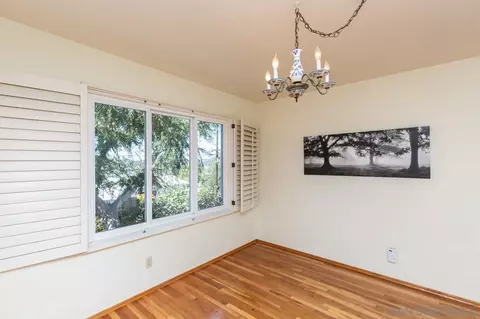 8475 Hillcrest Ave, La Mesa, CA 91941 photo 12