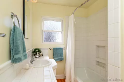 8475 Hillcrest Ave, La Mesa, CA 91941 photo 21