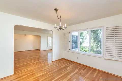 8475 Hillcrest Ave, La Mesa, CA 91941 photo 11