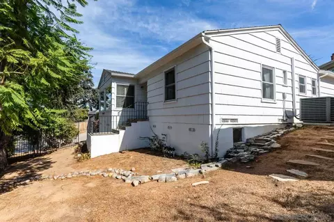 8475 Hillcrest Ave, La Mesa, CA 91941 photo 3