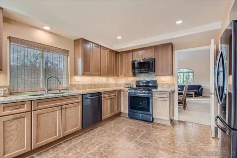 8841 Summerhill, Alpine, CA 91901 photo 12
