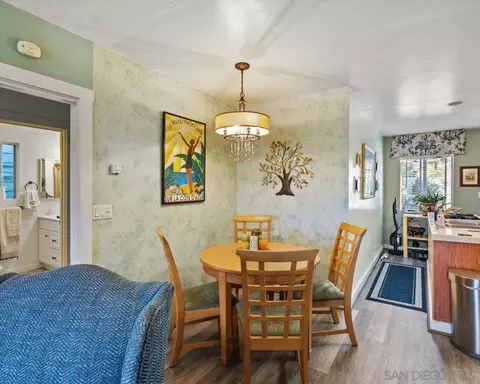 1061 Prospect Pl, Vista, CA 92081 photo 13