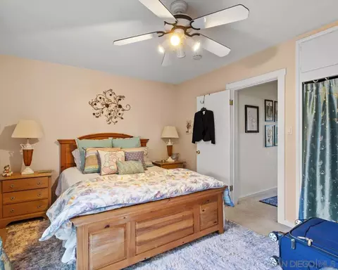 1061 Prospect Pl, Vista, CA 92081 photo 8