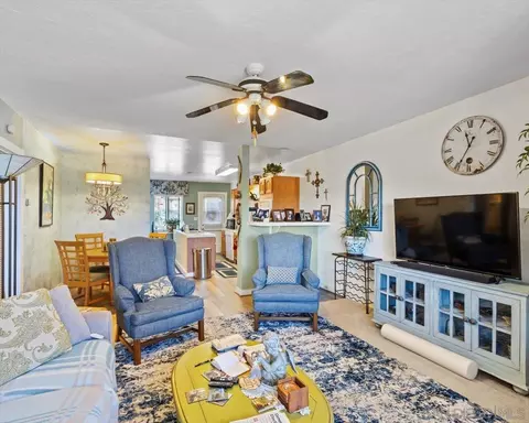 1061 Prospect Pl, Vista, CA 92081 photo 14