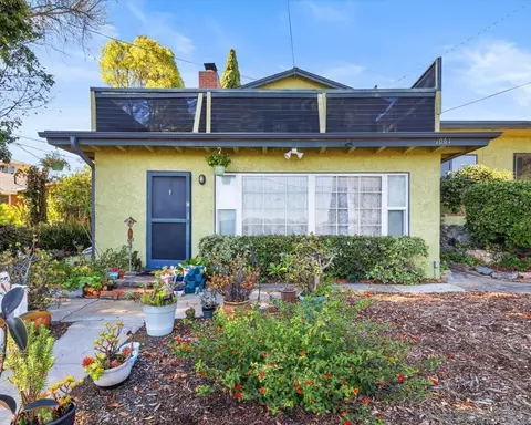 1061 Prospect Pl, Vista, CA 92081 photo 5