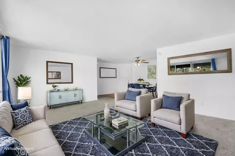 Living - 6455 La Jolla Blvd UNIT 243, La Jolla, CA 92037 photo 2 of 6