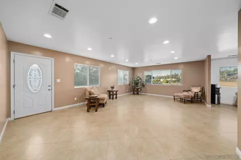 8955 Greenview Pl, Spring Valley, CA 91977 photo 8