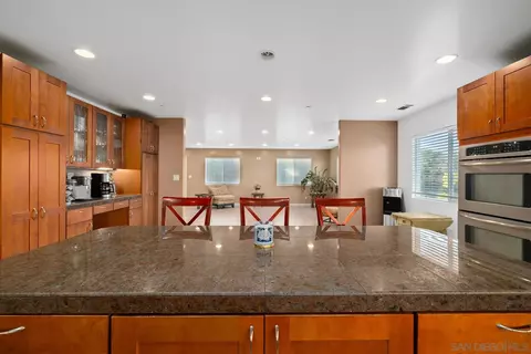 8955 Greenview Pl, Spring Valley, CA 91977 photo 13